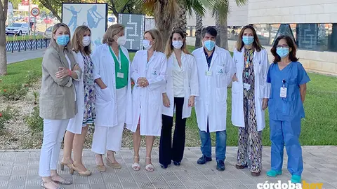 Los participantes en la primera cirug&iacute;a rob&oacute;tica pedi&aacute;trica de Andaluc&iacute;a