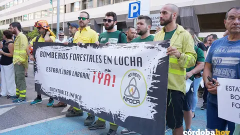 Concentraci&oacute;n de apoyo a los bomberos forestales en 2022, en una imagen de archivo