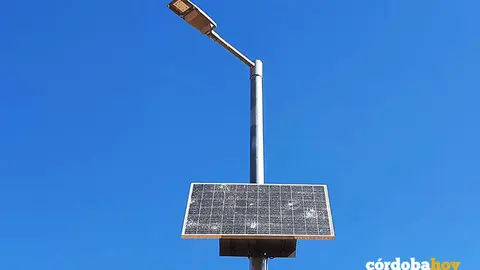 Panel solar nuevamente apedreado en el Parque de Levante
