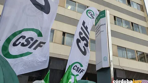 Concentraci&oacute;n de afiliados del CSIF en C&oacute;rdoba