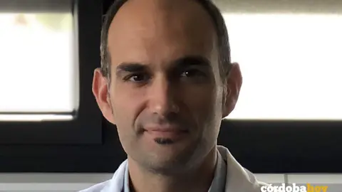 El doctor Manuel D. Gahete, investigador del Imibic premiado