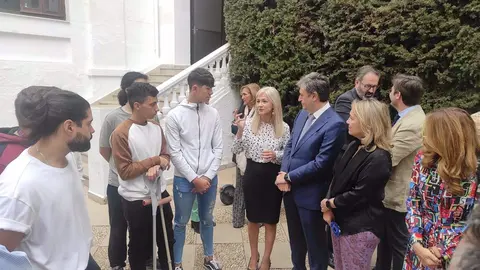 Del Pozo habla con alumos del nuevo Grado Superior de Sistemas Electrot&eacute;cnicos y Automatizados en la modalidad de FP Dual