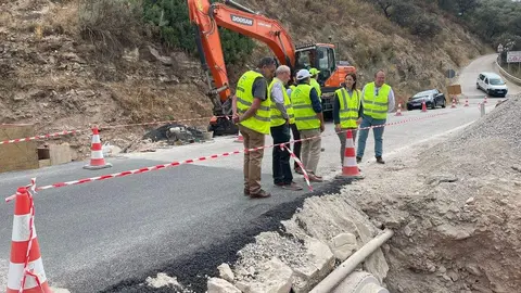 Obras de la Junta en la A-333 de Izn&aacute;jar