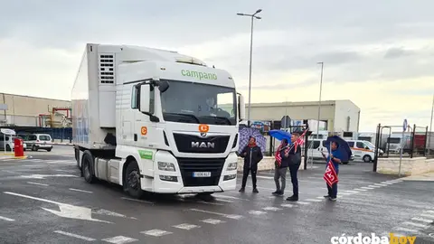 Huelga en Hermanos Campano de Puente Genil
