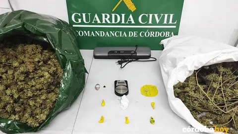 Material incautado por la Guardia Civil en Montilla