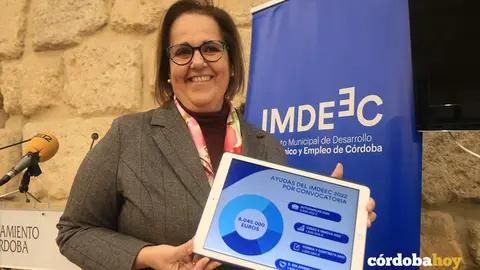 Blanca Torrent muestra el balance de 2022 en el Imdeec, que ella preside