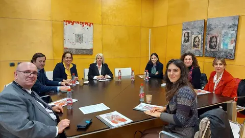 Reuni&oacute;n entre el Imdeec, la Asociaci&oacute;n Provincial de Joyeros, Plateros y Relojeros de C&oacute;rdoba San Eloy y Renfe