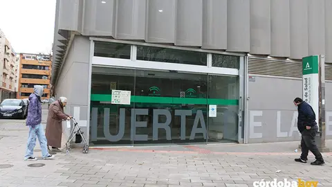 Entrada esta ma&ntilde;ana al centro de salud de Huerta de la Reina