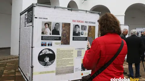 Inaguraci&oacute;n de la exposici&oacute;n 'Historia y memoria con nombre de mujer' en la Diputaci&oacute;n, en una imagen de archivo