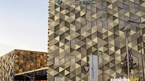 Fachada del Hospital Quir&oacute;nsalud C&oacute;rdoba