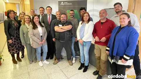 Visita del consejero de Universidad, Jos&eacute; Carlos G&oacute;mez Villamandos, al CADE de Cabra