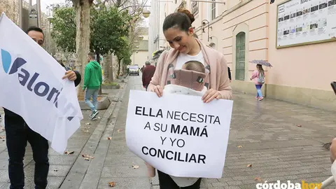 Protesta masiva por el nuevo horario laboral del comercio en C&oacute;rdoba