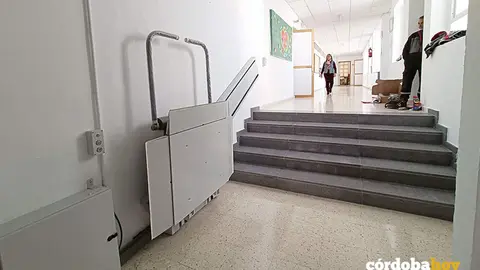 Escaleras adaptadas en un centro escolar de C&oacute;rdoba