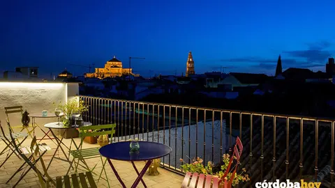 Terraza y vistas del hotel Madinat de C&oacute;rdoba