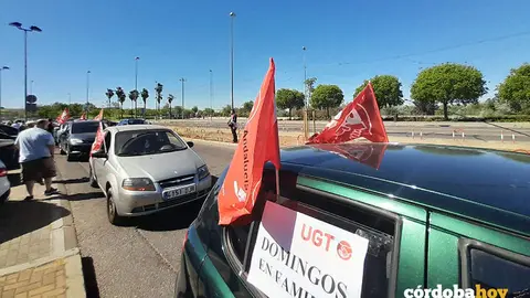 Caravana de coches de UGT contra la ZGAT, en una imagen de archivo