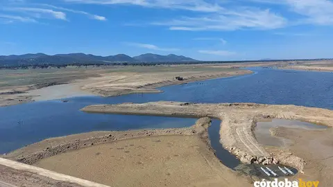 Embalse de Sierra Boyera visto desde la presa, en el Norte de C&oacute;rdoba, en el pasado mes de marzo