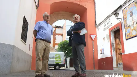 Juan Murillo y Salvador Fuentes en la portada del Comp&aacute;s de San Francisco