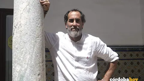 Juan Hidalgo posa para C&oacute;rdoba Hoy FOTO JM AYALA