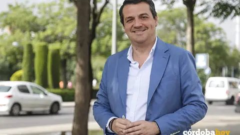 Jos&eacute; Mar&iacute;a Bellido posa para C&oacute;rdoba Hoy