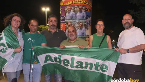 Sandro Mora con otros miembros de Adelante Andaluc&iacute;a