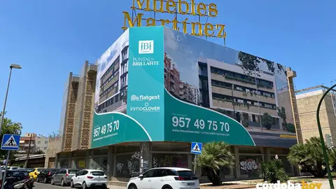 El edificio de Muebles Mart&iacute;nez en Avenida de El Brillante despu&eacute;s de 60 a&ntilde;os en pie