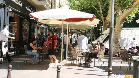 Veladores en la Avenida Gran Capit&aacute;n de c&oacute;rdoba, en una imagen de archivo