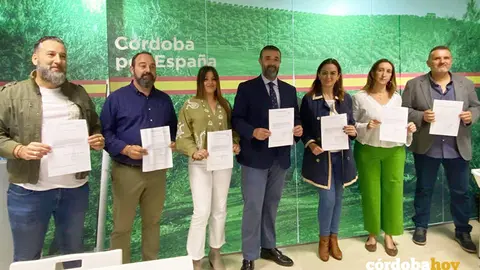 Rafael Saco con los concejales de Vox elegidos por el partido judicial de C&oacute;rdoba