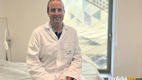 El doctor Ignacio Garc&iacute;a, del Quir&oacute;nsalud