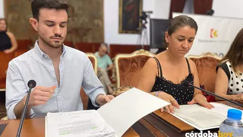 Los diputados de IU en la Diputaci&oacute;n de C&oacute;rdoba, Jos&eacute; Manuel Cobo y Irene Ruiz