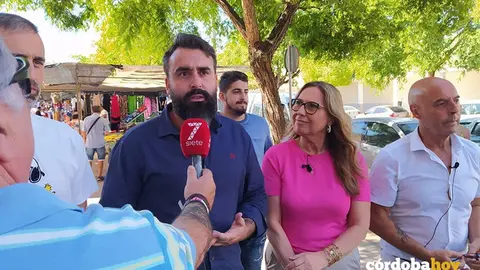 Alberto Mayoral atiende a los medios en el Sector Sur