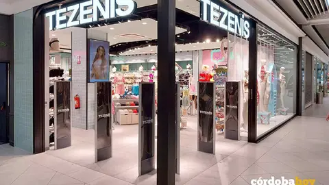 El local de Tezenis en el Centro Comercial La Sierra