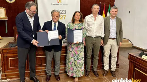 Firma del acuerdo entre Junta y Diputaci&oacute;n para garantizar la calidad del abastecimiento de agua en el Norte