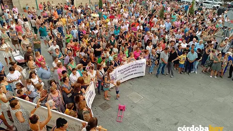 La Asociaci&oacute;n de Mujeres Ventana Abierta en la concentraci&oacute;n de Villanueva de C&oacute;rdoba del mi&eacute;rcoles