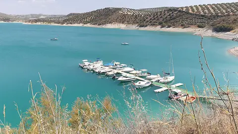 Embalse de Vadomoj&oacute;n, en Baena