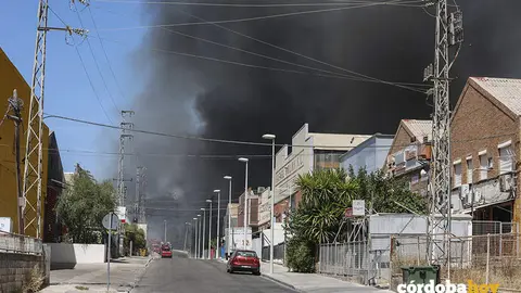 Incendio en el pol&iacute;gono de Chinales