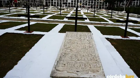 D&iacute;a de Todos los Santos de 2023 en el cementerio de San Rafael de C&oacute;rdoba