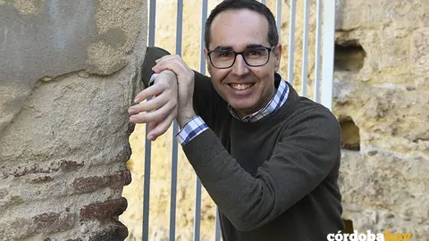 Manuel Gir&aacute;ldez posa para C&oacute;rdoba Hoy