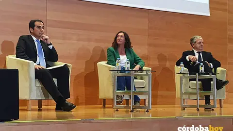 Jos&eacute; Antonio Nieto, Loles L&oacute;pez y Salvador Fuentes, en la inauguraci&oacute;n del congreso Valores para el futuro
