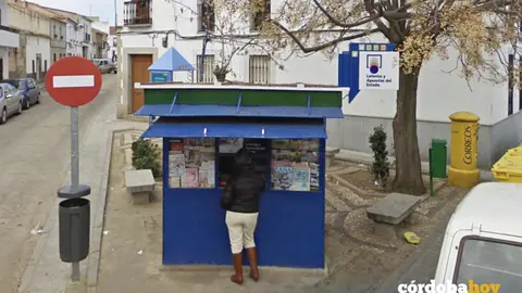 Administraci&oacute;n de Loter&iacute;a de Belalc&aacute;zar donde se ha validado el boleto ganador de esta noche