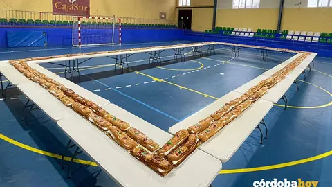 Rosc&oacute;n de reyes gigante y ben&eacute;fico de La Carlota