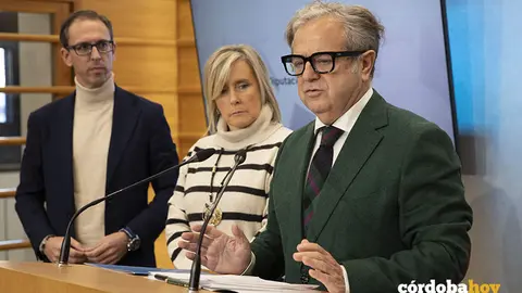Salvador Fuentes en la presentaci&oacute;n de alegaciones al Plan de Tranporte Energ&eacute;tico