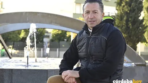 Juan Manuel Toledo posa para C&oacute;rdoba Hoy FOTO JM AYALA