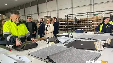 Carolina Espa&ntilde;a visita la empresa cordobesa Silbon
