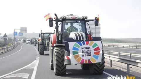 Tractorada-protesta del campo cordob&eacute;s