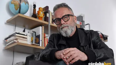Pedro Peinado posa para C&oacute;rdoba Hoy FOTO JM AYALA