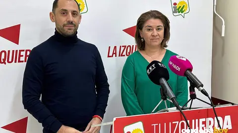 Sebasti&aacute;n P&eacute;rez e Irene Ruiz, en la sede provincial de su partido