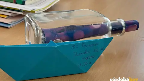 Barcos azules en Pedro Abad para concienciar sobre el espectro autista