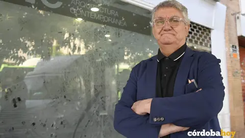 Pedro Garc&iacute;a del Barrio posa para C&oacute;rdoba Hoy FOTO JM AYALA