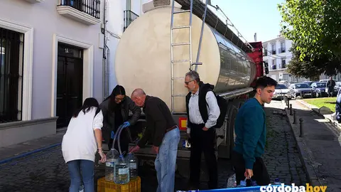 La plataforma cree que la retirada del suministro de agua potable mediante camiones cisterna en el Norte de C&oacute;rdoba debi&oacute; hacerse de forma progresiva