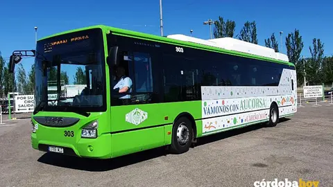 Uno de los autobuses de Aucorsa de Feria
